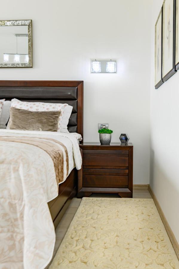 Luxury Apartment Avantgarden 3 브라쇼브 외부 사진