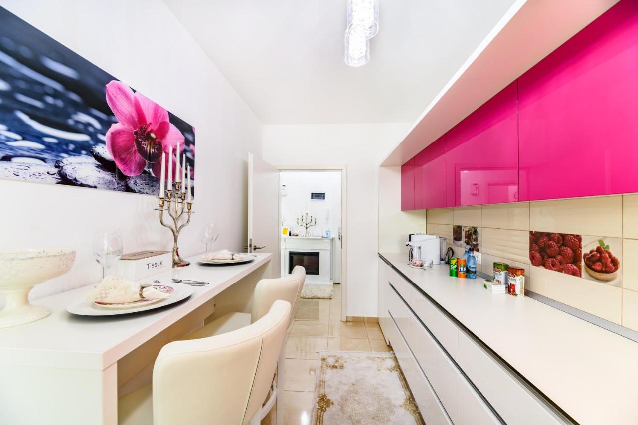 Luxury Apartment Avantgarden 3 브라쇼브 외부 사진